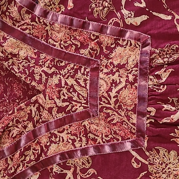 New Directions burgandy floral blouse with long sleeves & velvet trim size Large - Picture 5 of 7